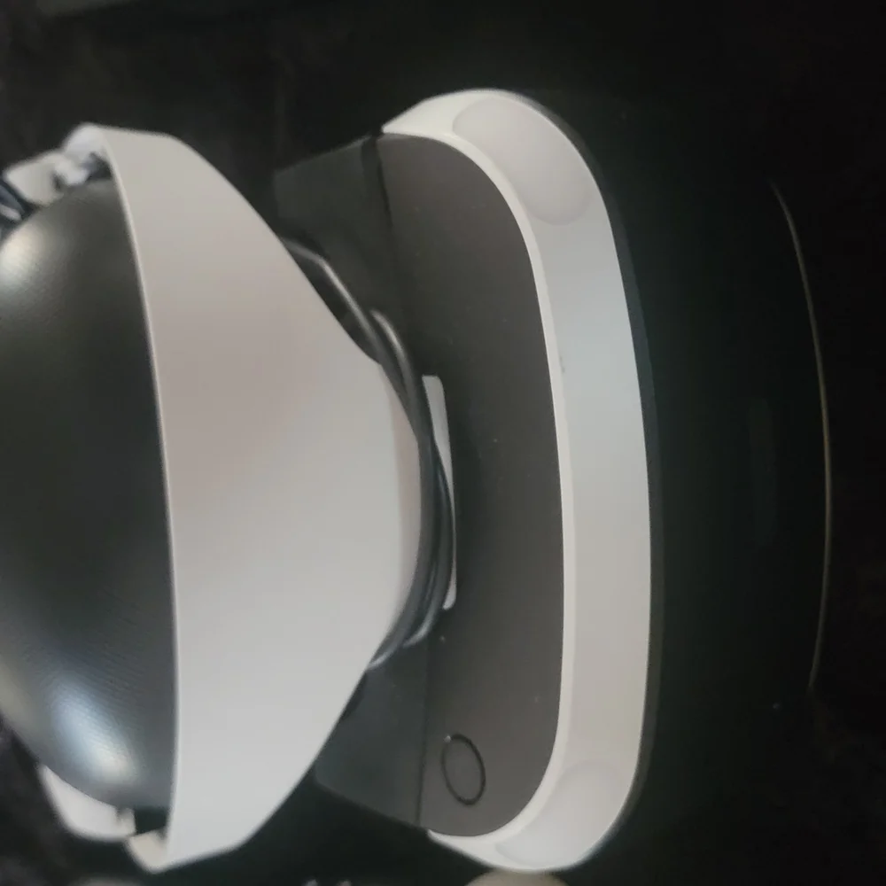 VR Headset with Black and White Design